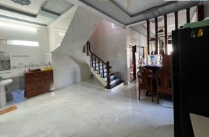 Bán gấp nhà MT đường Nguyễn Thìn, Chợ Long Thuận , Gò Công Đông, Tiền Giang